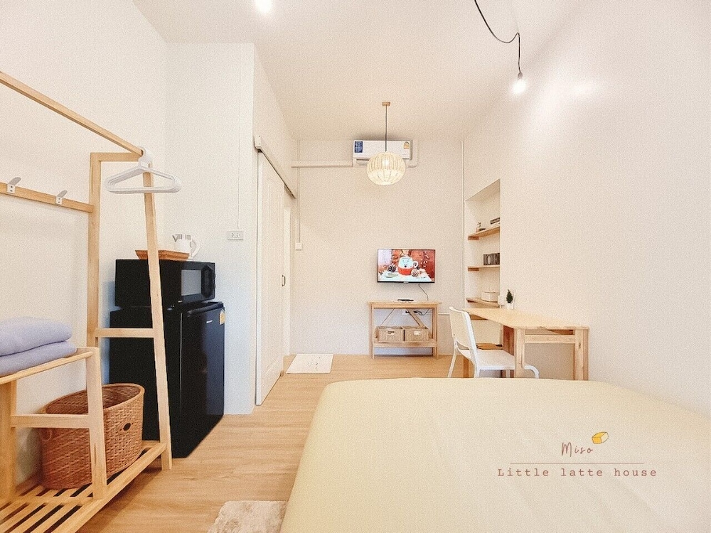 little latte house