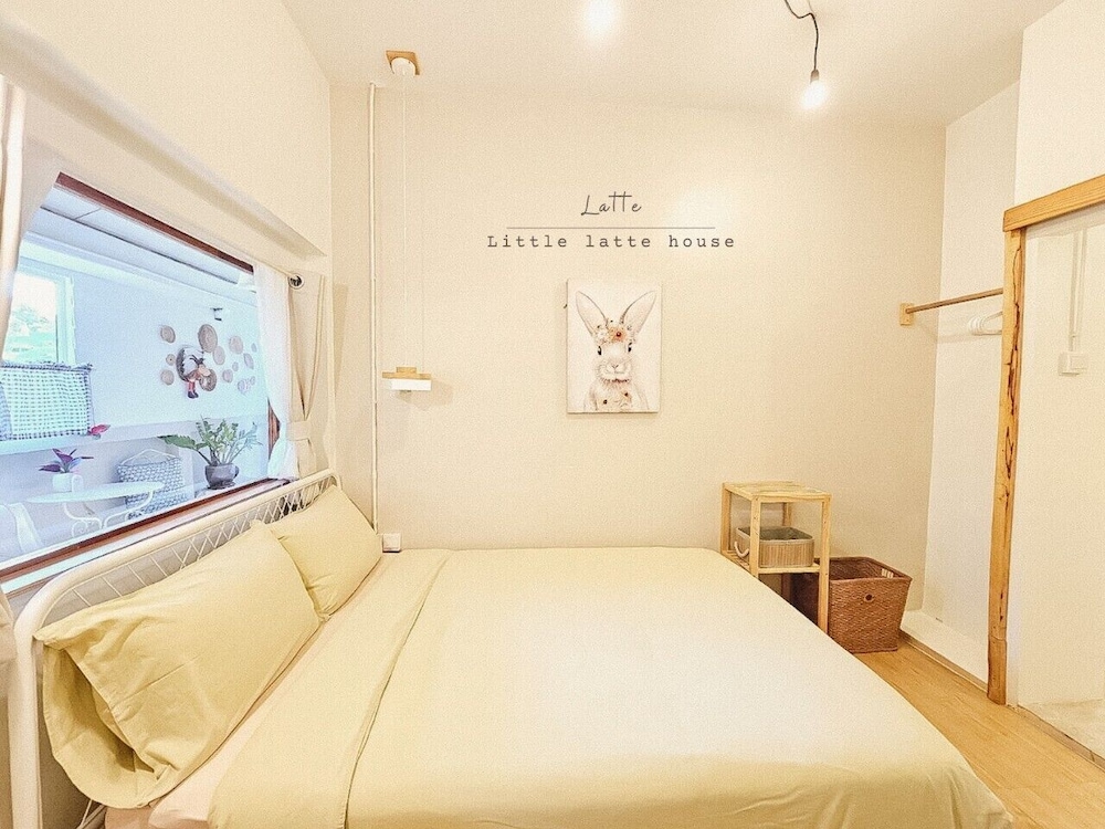 little latte house