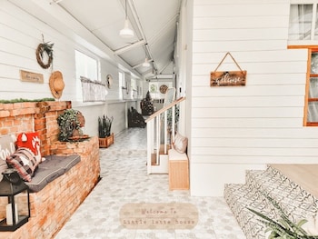 little latte house