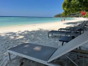 dong talay lipe beach resort