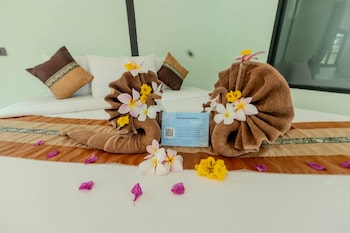 dong talay lipe beach resort