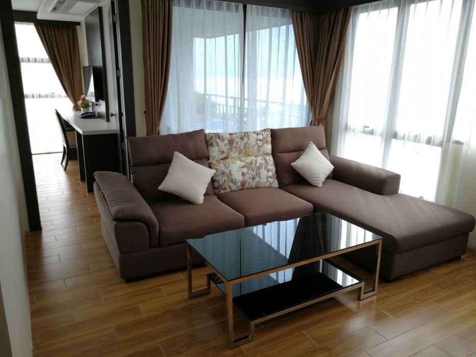 golden jomtien beach hotel