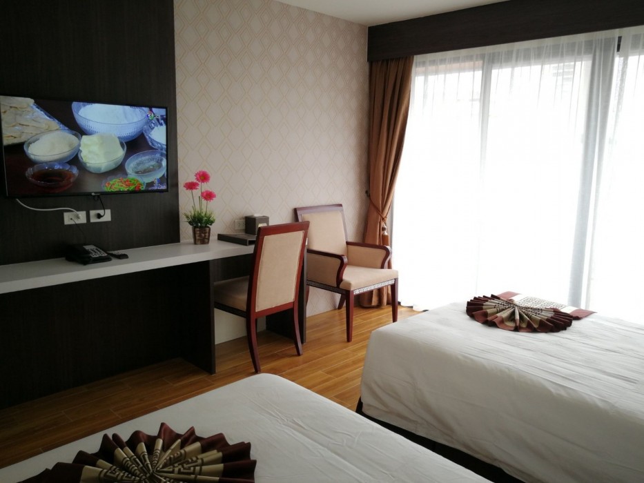 golden jomtien beach hotel