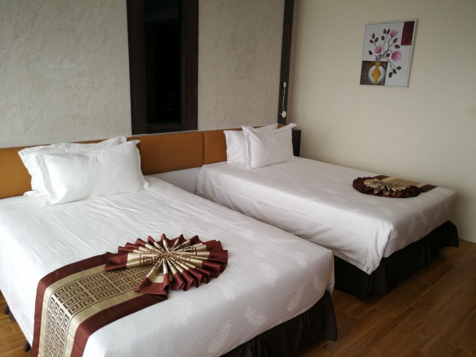 golden jomtien beach hotel