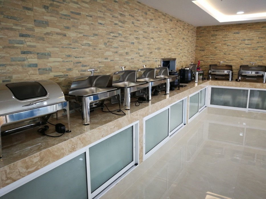 golden jomtien beach hotel