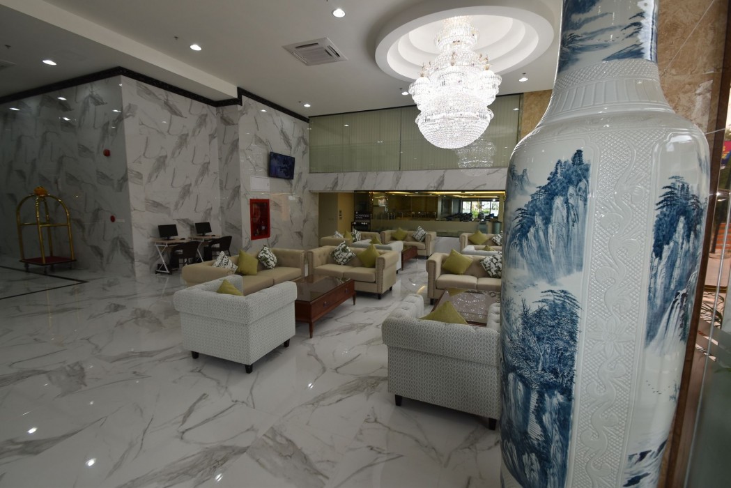 golden jomtien beach hotel