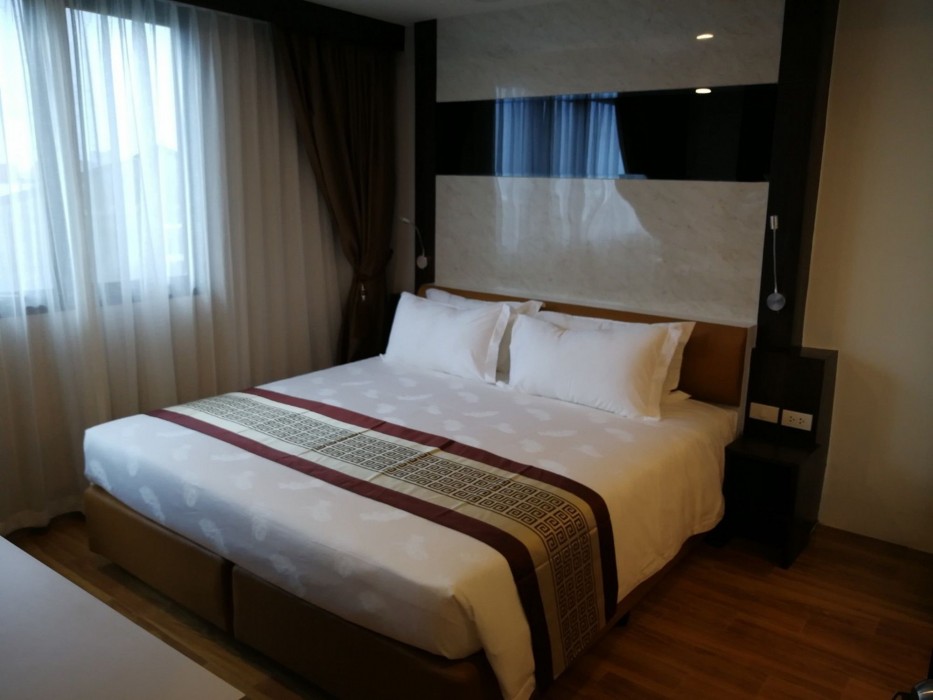 golden jomtien beach hotel