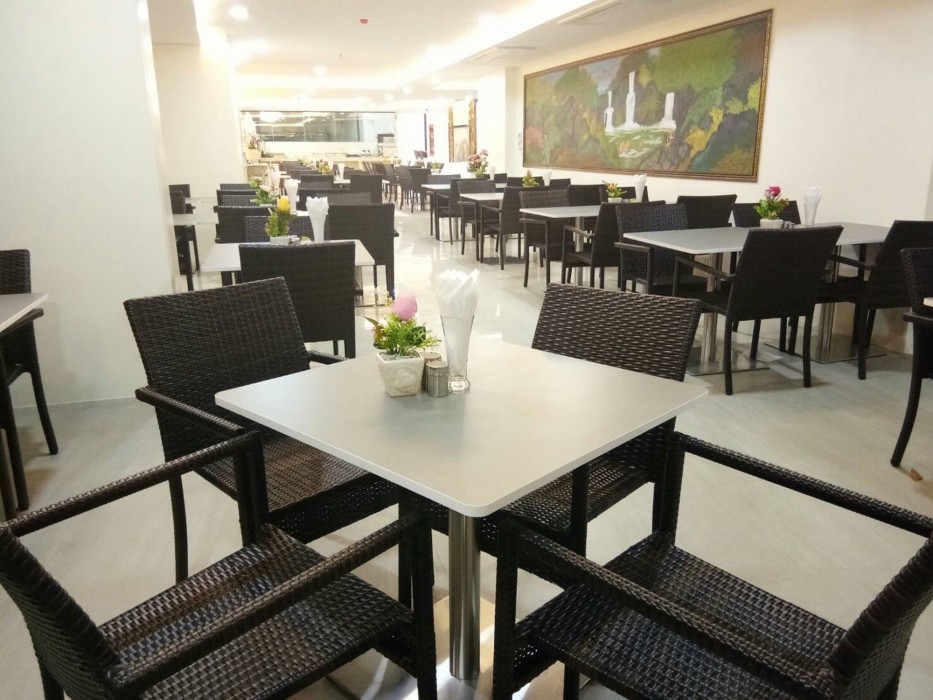 golden jomtien beach hotel