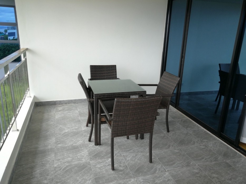 golden jomtien beach hotel