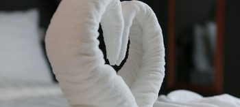 big boys bed and burger