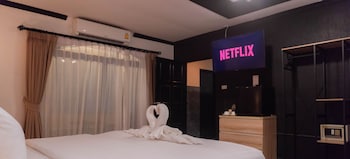 big boys bed and burger