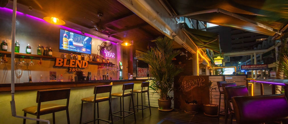 big boys bed and burger