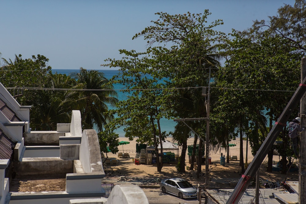 big boys bed and burger