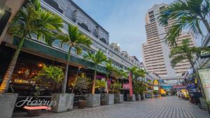 big boys bed and burger