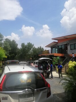 lom choi home stay ayutthaya hostel