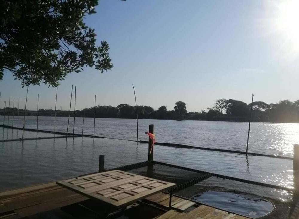 lom choi home stay ayutthaya hostel