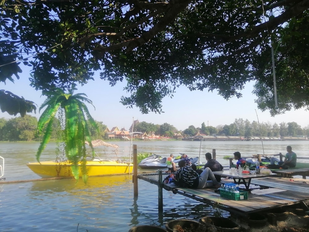 lom choi home stay ayutthaya hostel