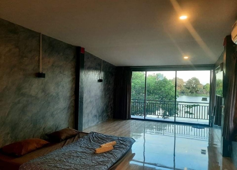 lom choi home stay ayutthaya hostel