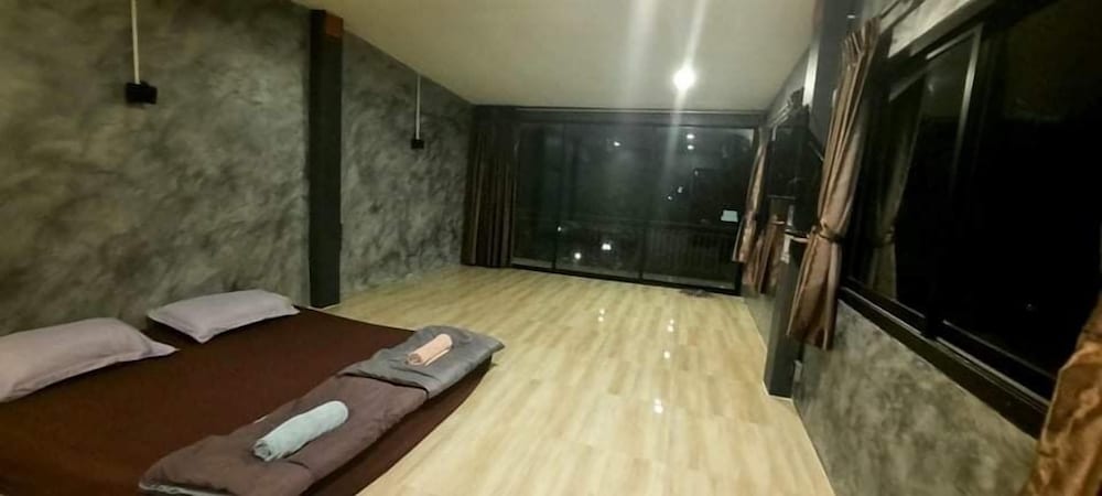 lom choi home stay ayutthaya hostel