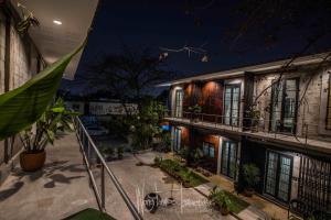 whats up chiang mai hostel