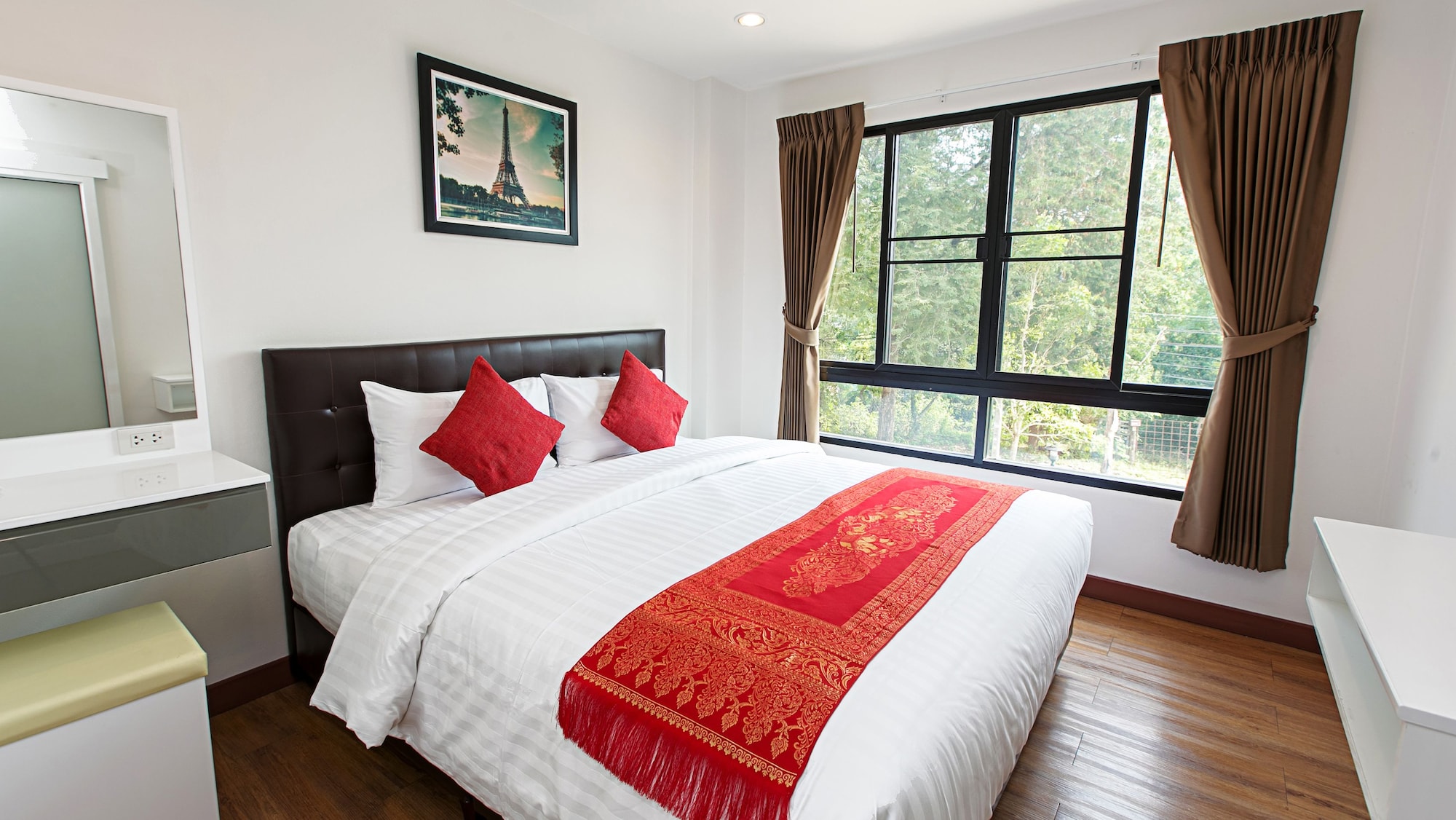 b2 sriracha premier hotel