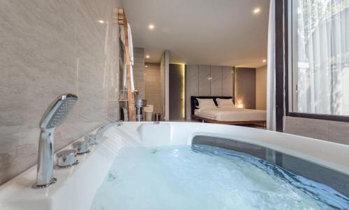the valen resort