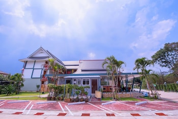 ms hotel and resort si racha