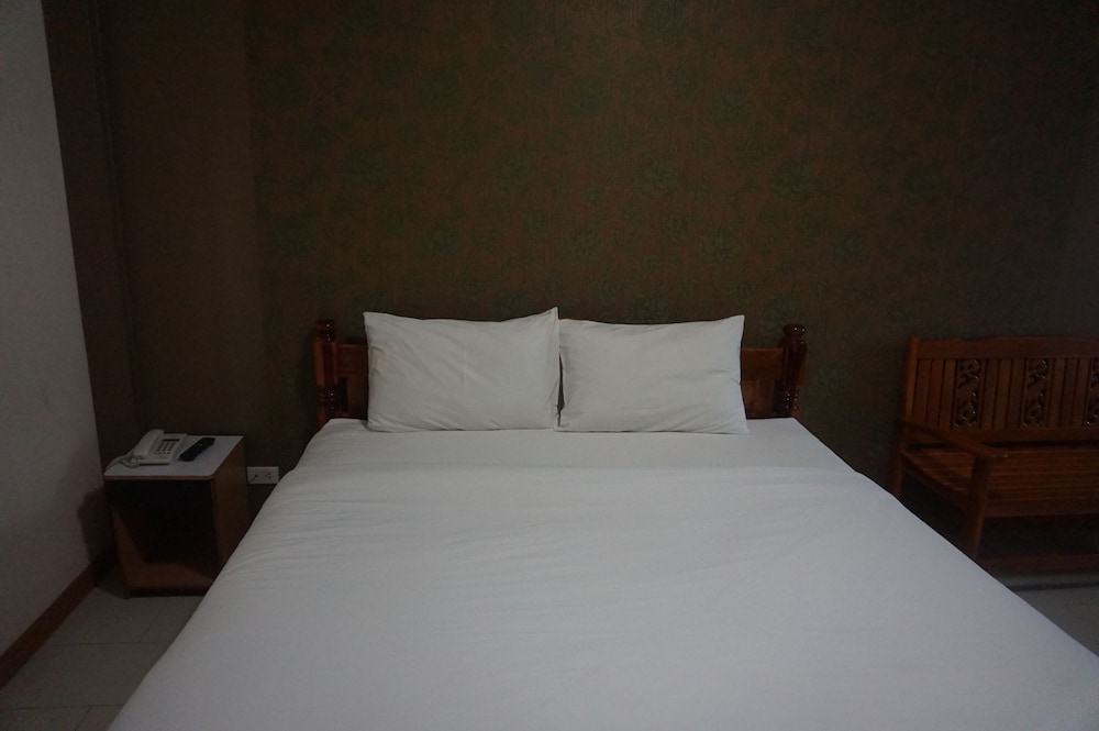 wetsawat place hotel