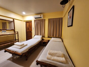 sawasdee lagoon camping resort