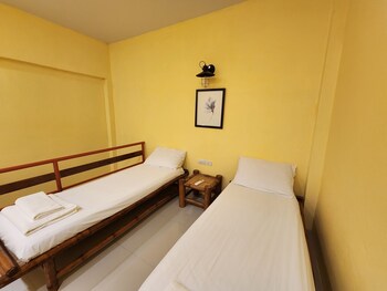 sawasdee lagoon camping resort