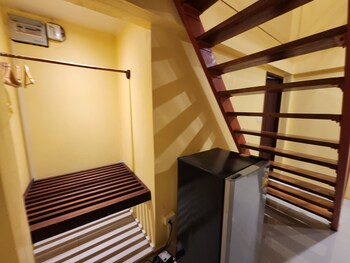 sawasdee lagoon camping resort