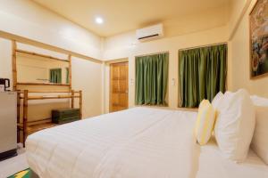 sawasdee lagoon camping resort