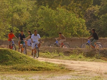 sawasdee lagoon camping resort