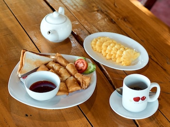 sawasdee lagoon camping resort