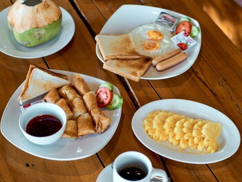 sawasdee lagoon camping resort