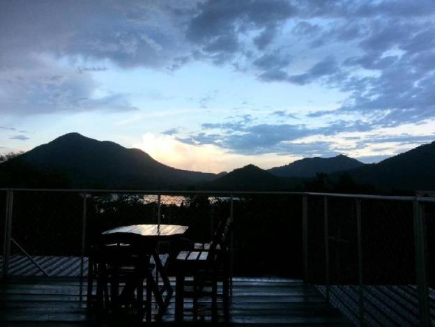 chiangkhan see view guest house