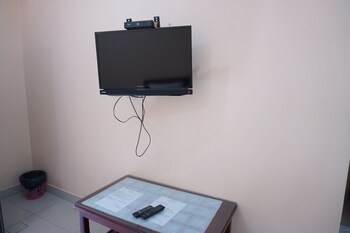 jirasin hotel and apartment