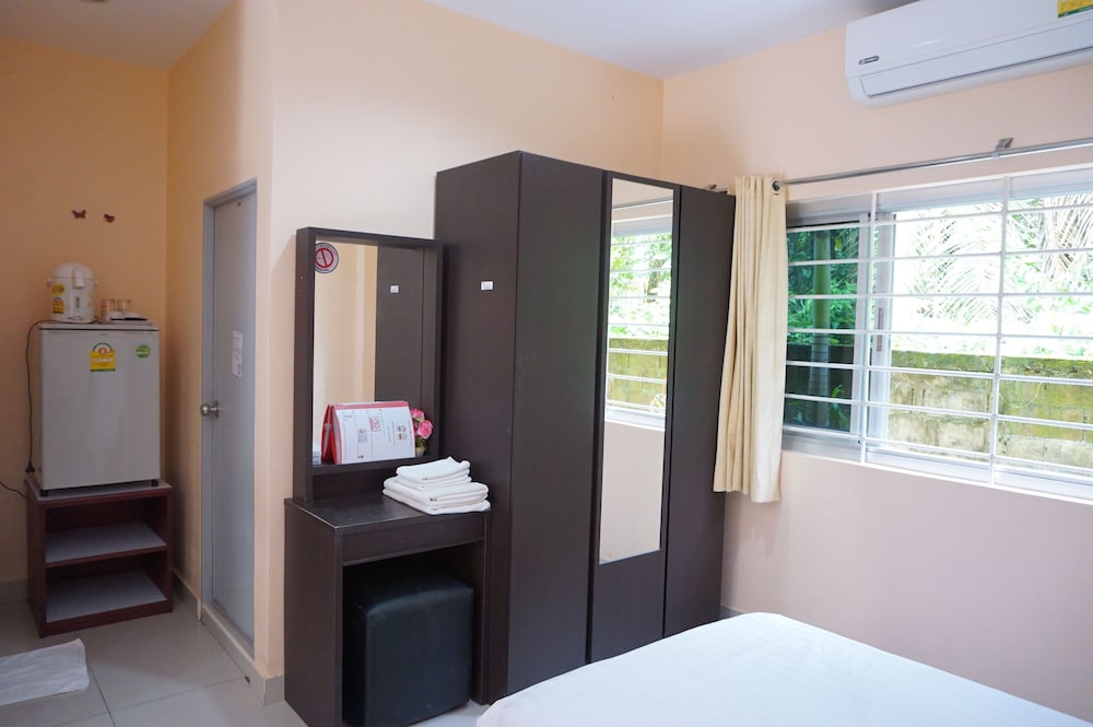 jirasin hotel and apartment