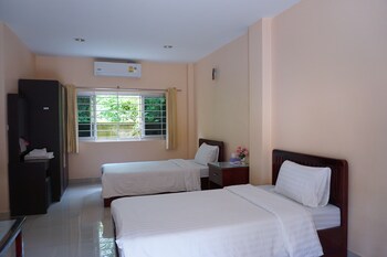 jirasin hotel and apartment