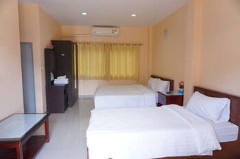 jirasin hotel and apartment