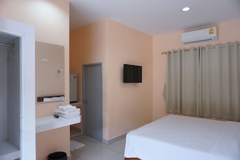 jirasin hotel and apartment