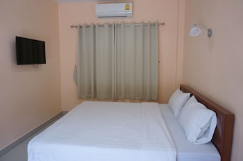 jirasin hotel and apartment