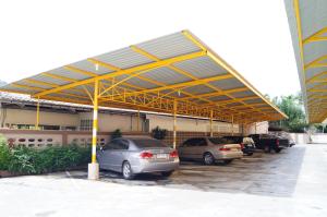 jirasin hotel and apartment