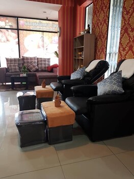 grand esie service apartment