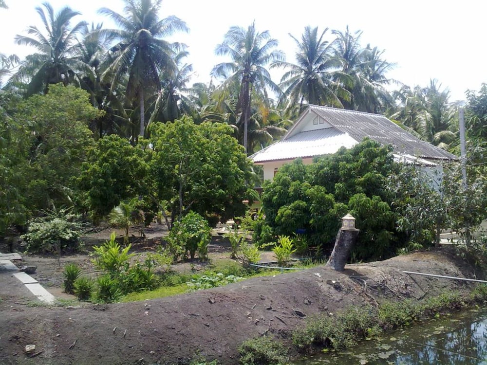damnoen saduak
