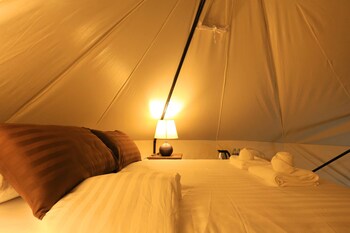 chiangkhan river green hill