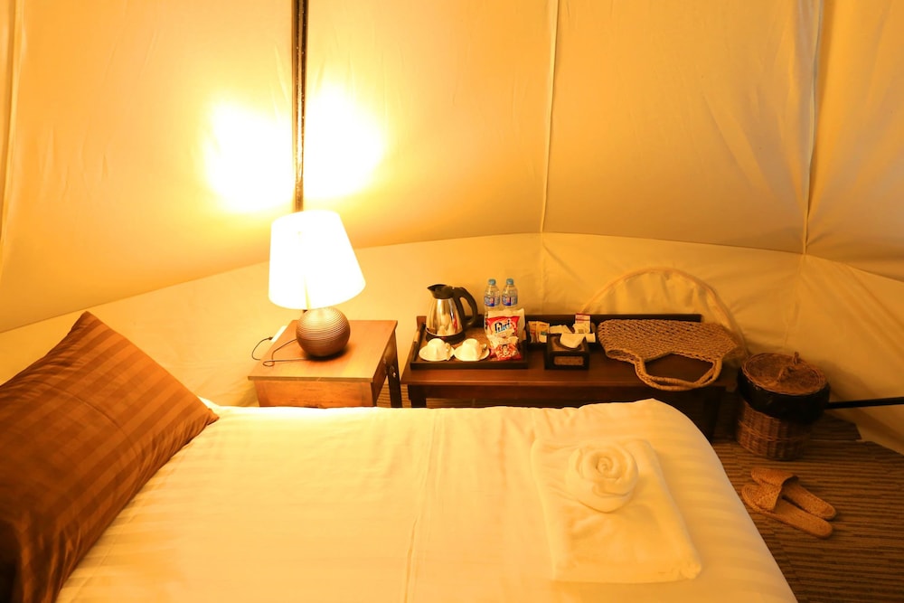 chiangkhan river green hill