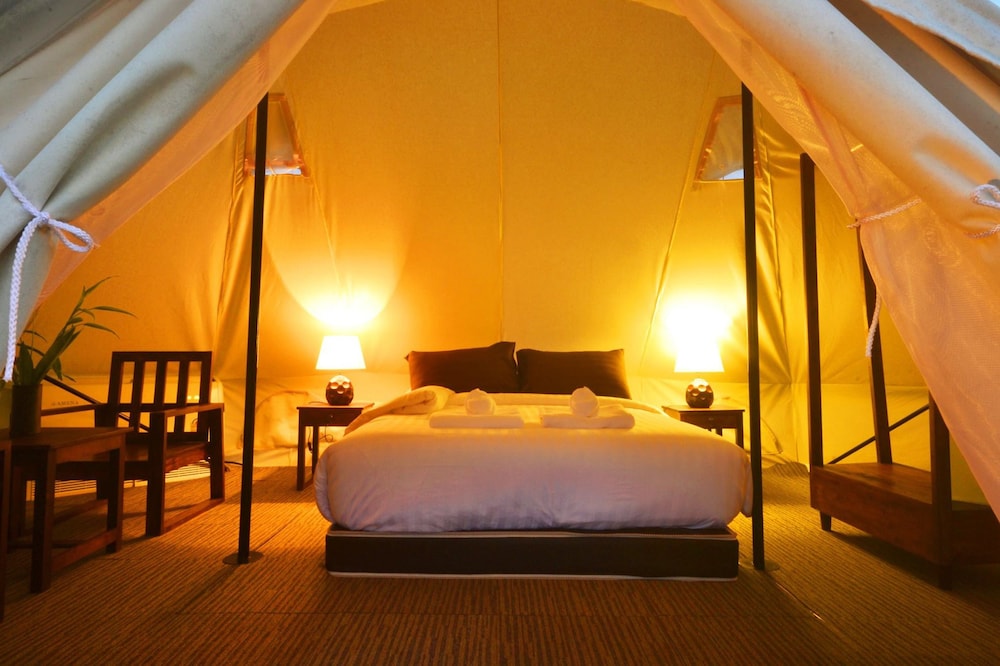 chiangkhan river green hill