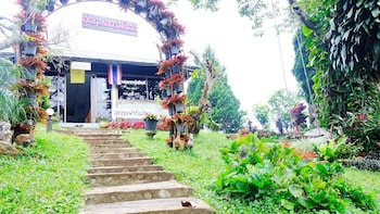 ukrist farm hill resort