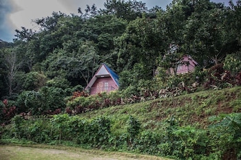 ukrist farm hill resort